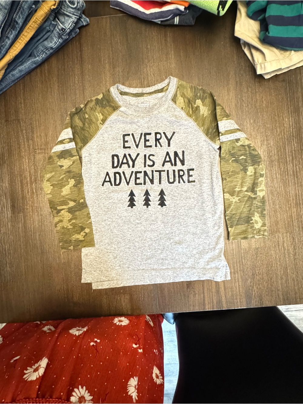 Boy’s Sonoma Gray Tee with Green Camo Raglan Sleeves sz 7